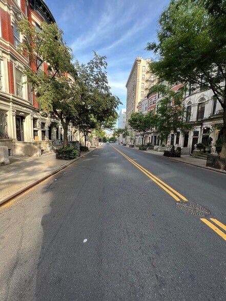 469 W 141st St, New York, NY à vendre - Photo du bâtiment - Image 3 de 9