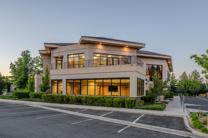 1450 Ridgeview Dr, Reno, NV for lease - Building Photo - Image 2 of 7