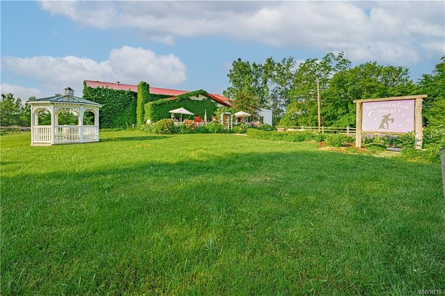 4120 Ridge Rd, Lockport, NY for sale - Building Photo - Image 2 of 46