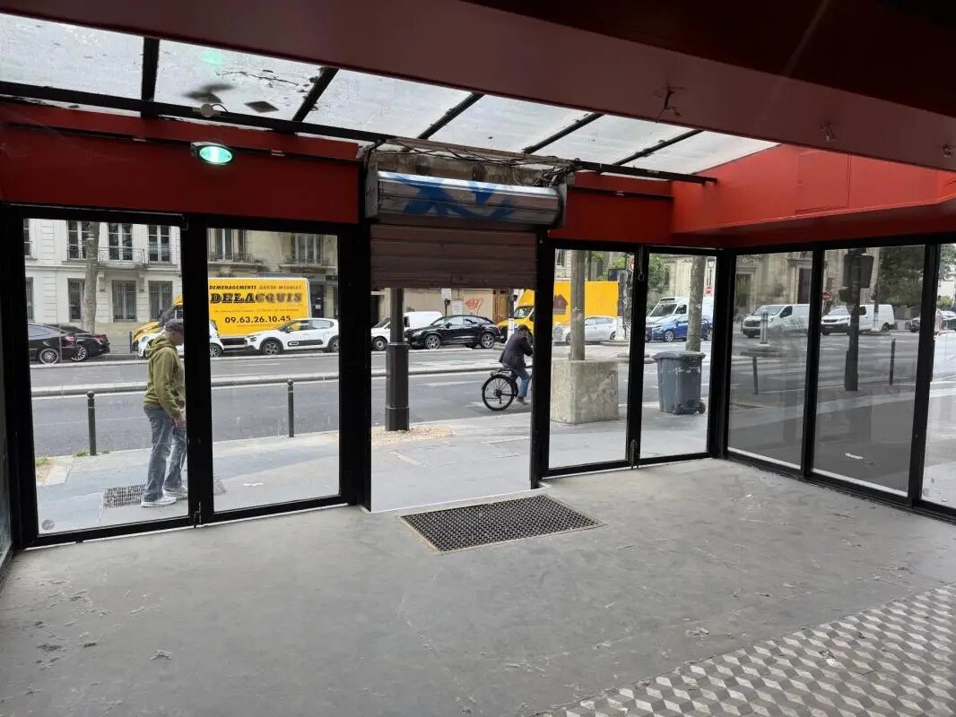 82 Boulevard Du Montparnasse, Paris à louer Photo du bâtiment- Image 1 de 17