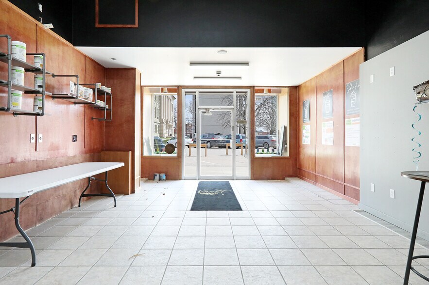 104 N Wilson Ave, Jefferson, IA à vendre - Photo intérieure - Image 3 de 10