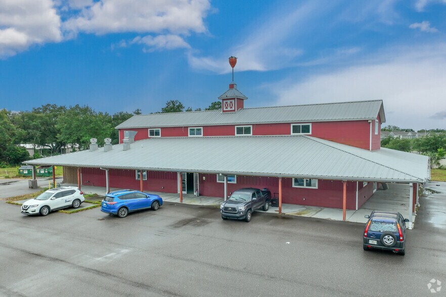 10070 Fern Hill Dr, Riverview, FL à louer - Photo du bâtiment - Image 1 de 18