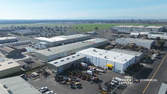 2242 Hoover Ave, Modesto, CA à louer - Vidéo sur l’inscription commerciale - Image 2 de 17