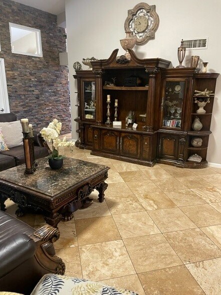 6121 W Foothill Dr, Glendale, AZ à vendre - Photo intérieure - Image 3 de 17