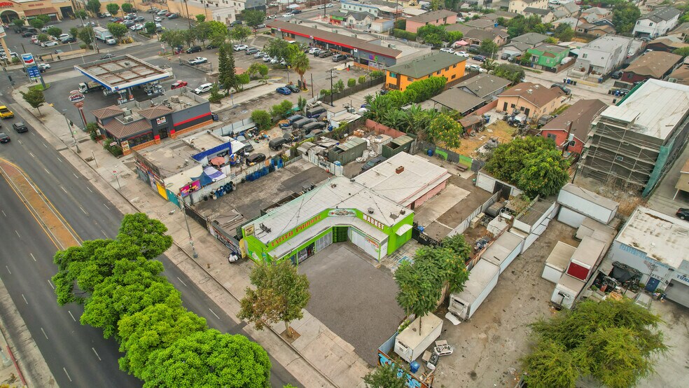 222 E Manchester Ave, Los Angeles, CA à vendre - Photo du bâtiment - Image 3 de 7