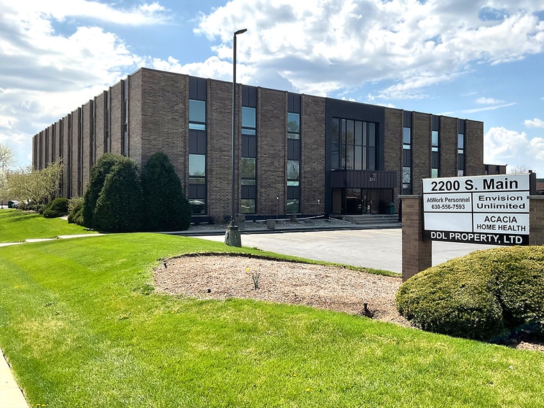 2200 S Main St, Lombard, IL for lease - Building Photo - Image 3 of 3