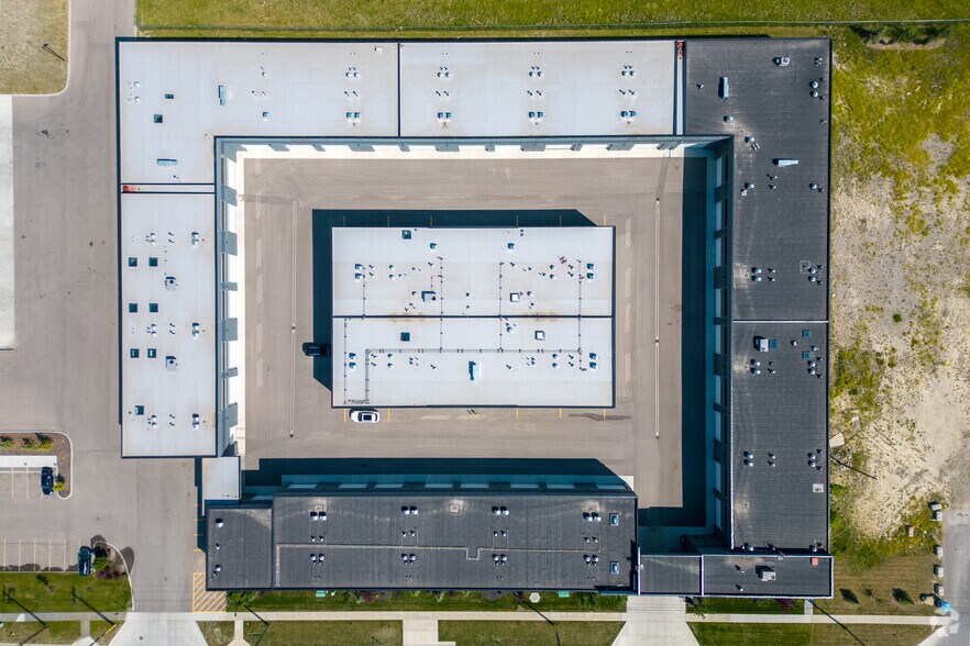 1750 120 Av NE, Calgary, AB à vendre - Aérien - Image 3 de 69