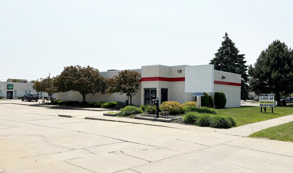 40696 Garfield Rd, Clinton Township, MI for lease - Building Photo - Image 1 of 12