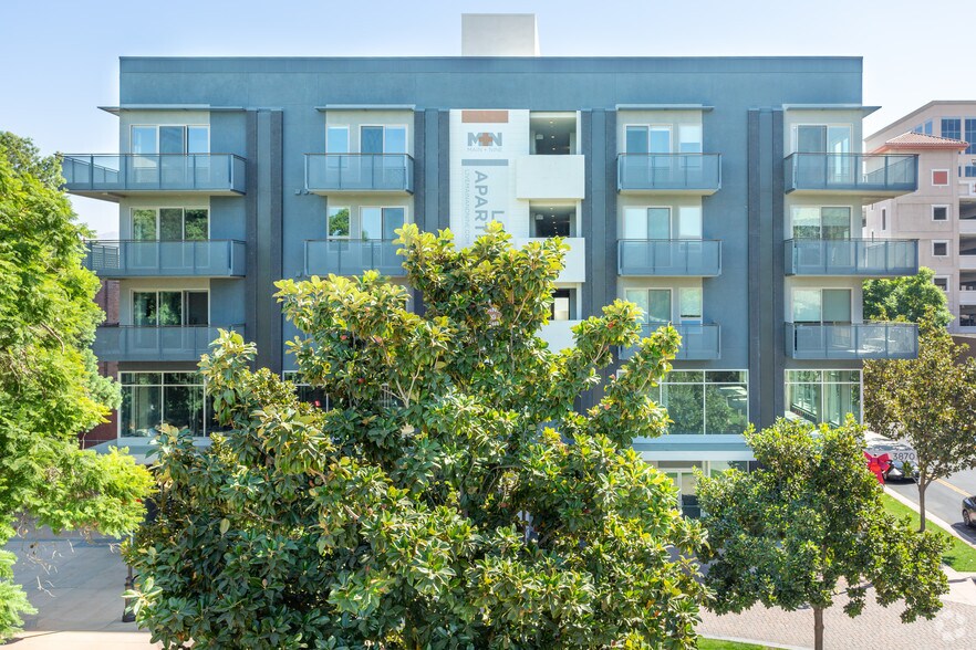 3870 Main St, Riverside, CA à louer - Photo du bâtiment - Image 2 de 21