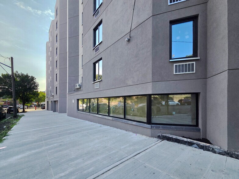 16 Wade Sq, Bronx, NY à louer - Autre - Image 2 de 3