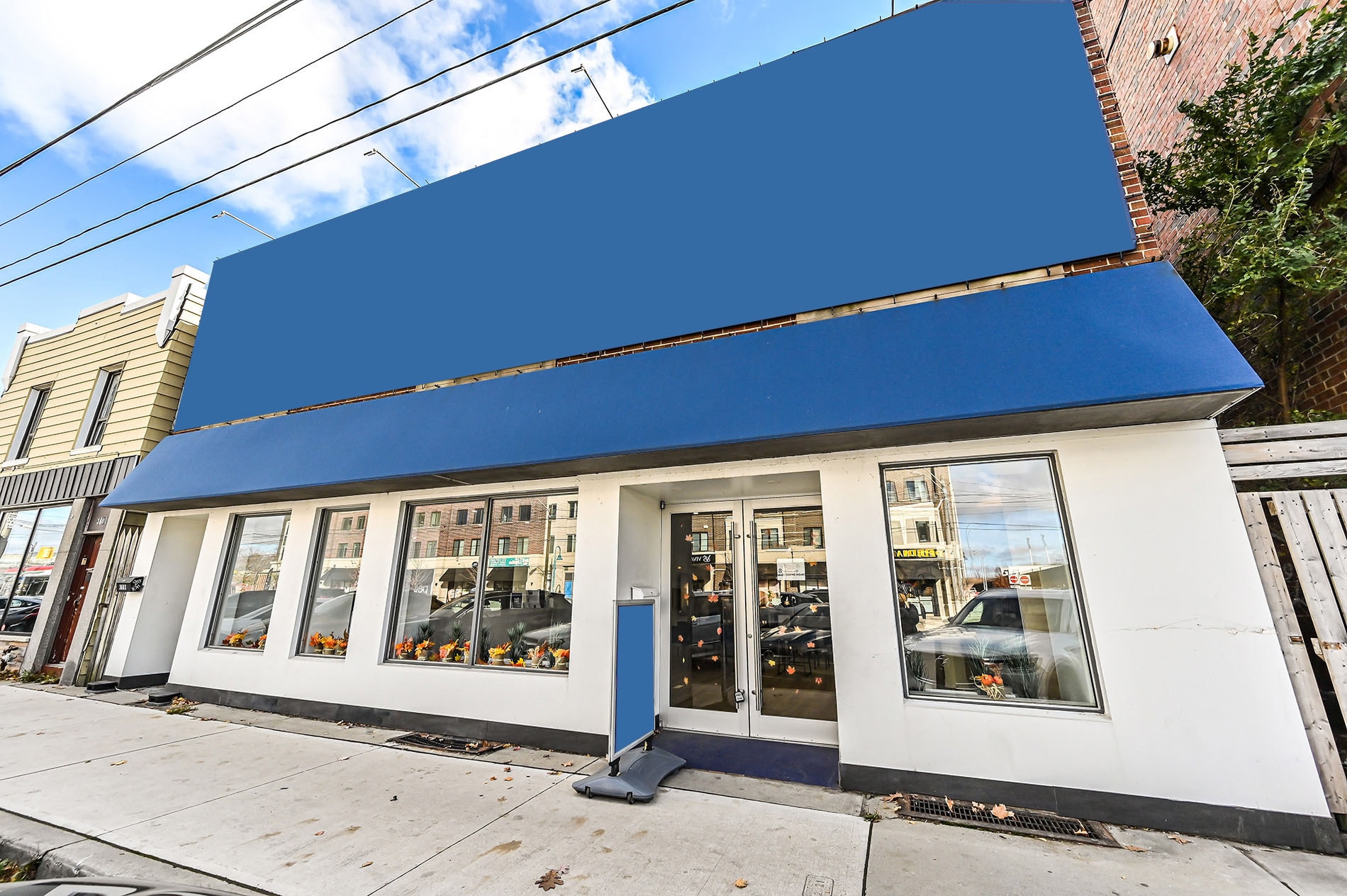 3603-3605 Lake Shore Blvd W, Toronto, ON for lease Building Photo- Image 1 of 35