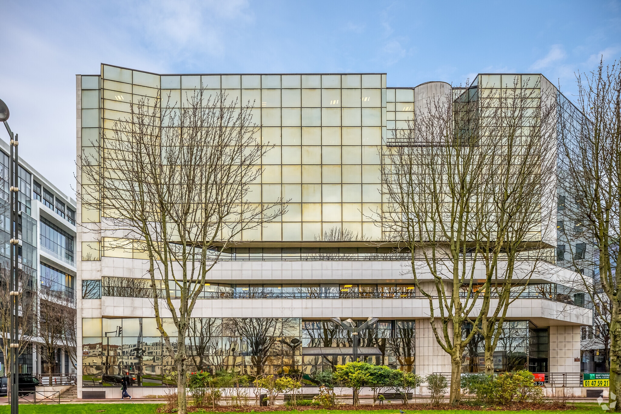 122 Rue Edouard Vaillant, Levallois-Perret for lease Primary Photo- Image 1 of 5