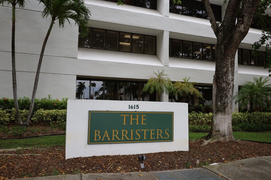 1615 Forum Pl, West Palm Beach, FL for lease - Building Photo - Image 2 of 16