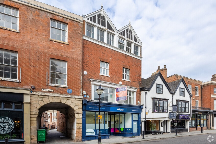 24-24A Iron Gate, Derby à vendre - Photo du bâtiment - Image 2 de 2