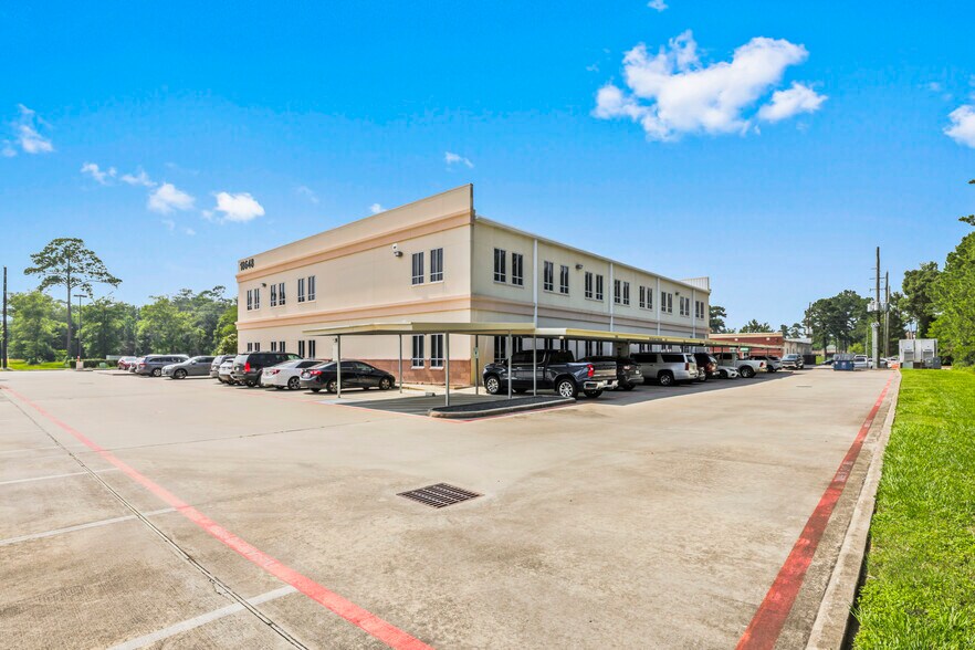 18648 McKay Dr, Humble, TX à louer - Photo du bâtiment - Image 3 de 16