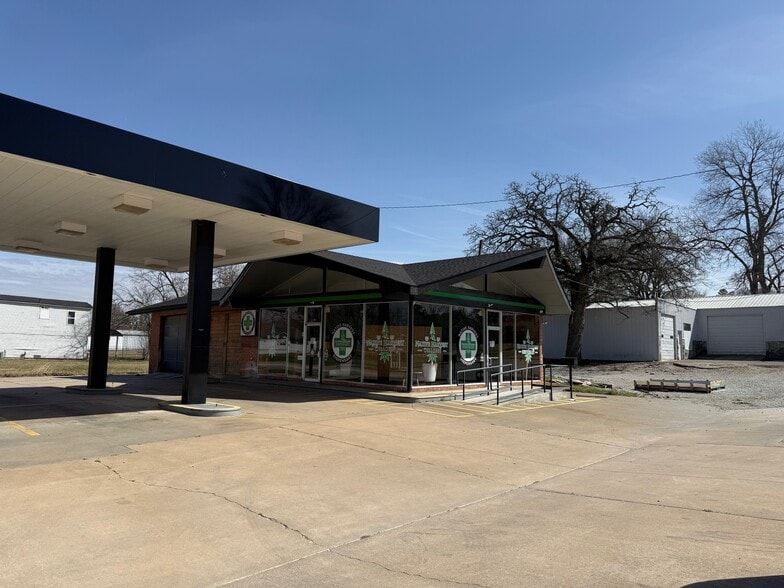 901 Arlington St, Ada, OK à louer - Photo principale - Image 1 de 7