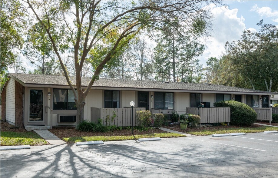 409 Jefferson Ave, Orange Park, FL à vendre - Photo du bâtiment - Image 2 de 11