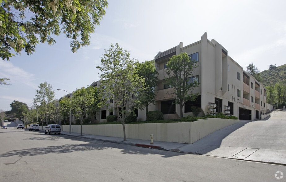 17740 Scherzinger Ln, Canyon Country, CA for sale - Building Photo - Image 2 of 2