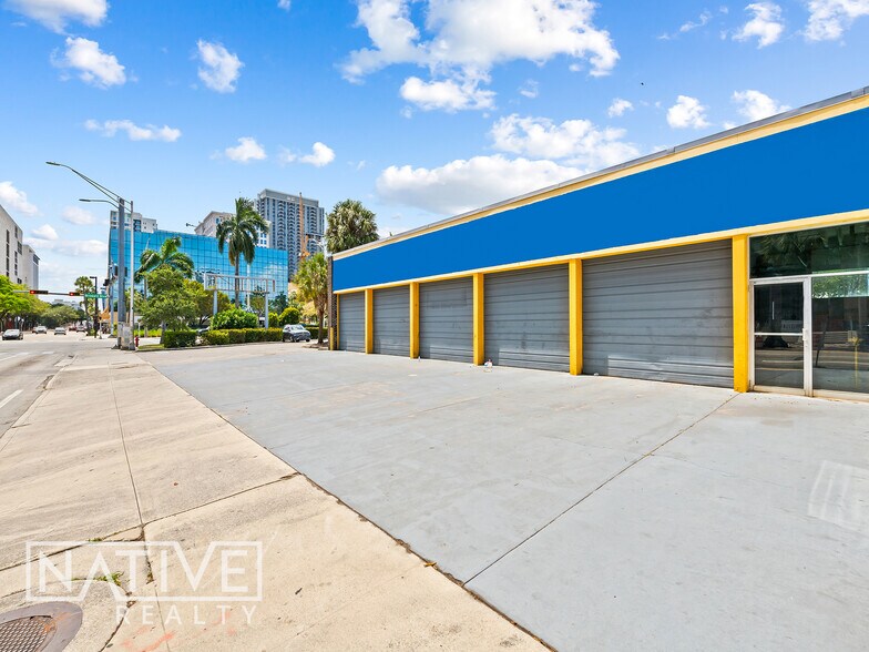 11 N Andrews Ave, Fort Lauderdale, FL à louer - Photo du bâtiment - Image 3 de 16