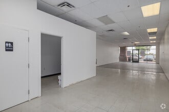 4425-4545 E Mckellips Rd, Mesa, AZ à louer Photo intérieure- Image 2 de 3