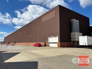 Plus de détails pour 8500 Clinton Rd, Brooklyn, OH - Industriel à louer