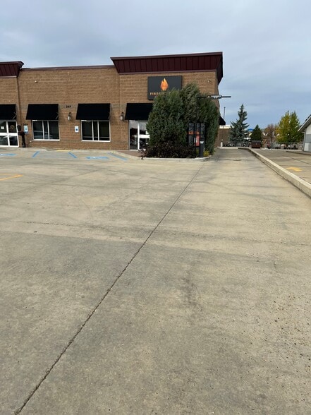 269 16th St W, Dickinson, ND for lease - Building Photo - Image 2 of 36