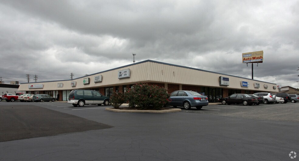 7320-7324 Kingsgate Way, West Chester, OH à louer - Photo du bâtiment - Image 3 de 5