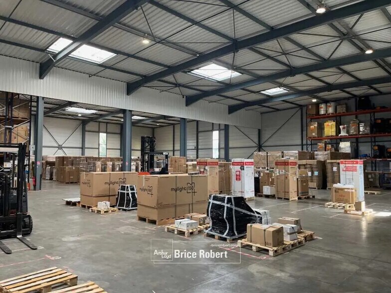 Bureau dans Jonage à louer - Photo intérieure - Image 3 de 8