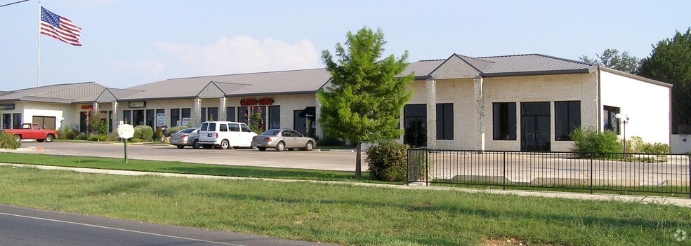 1847 W State Highway 46, New Braunfels, TX for lease - Primary Photo - Image 1 of 4