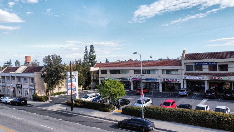 21010-21018 Devonshire St, Chatsworth, CA à louer - Photo du bâtiment - Image 3 de 14