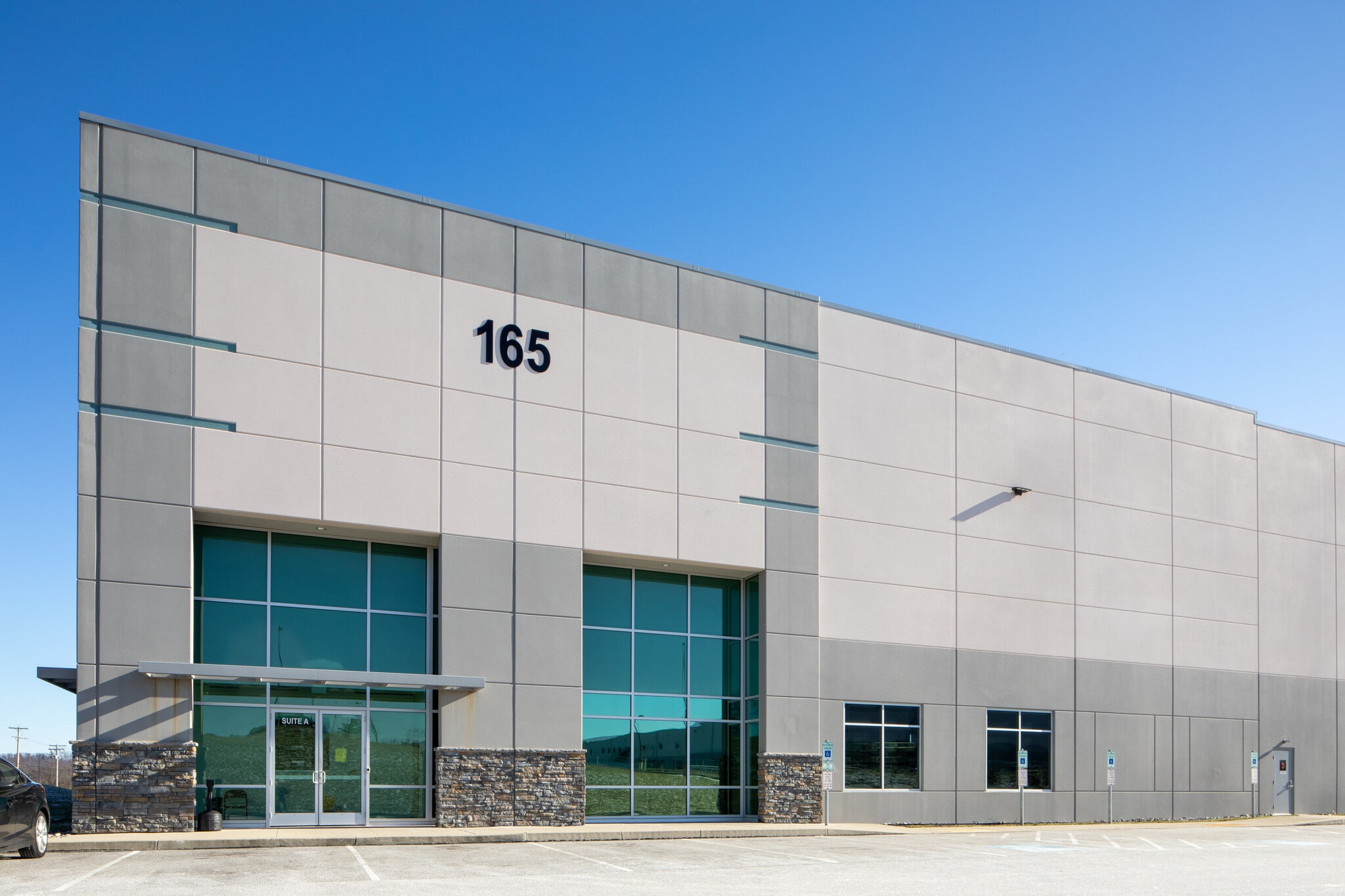 165 Shady Ln, Manchester, PA for lease Primary Photo- Image 1 of 7