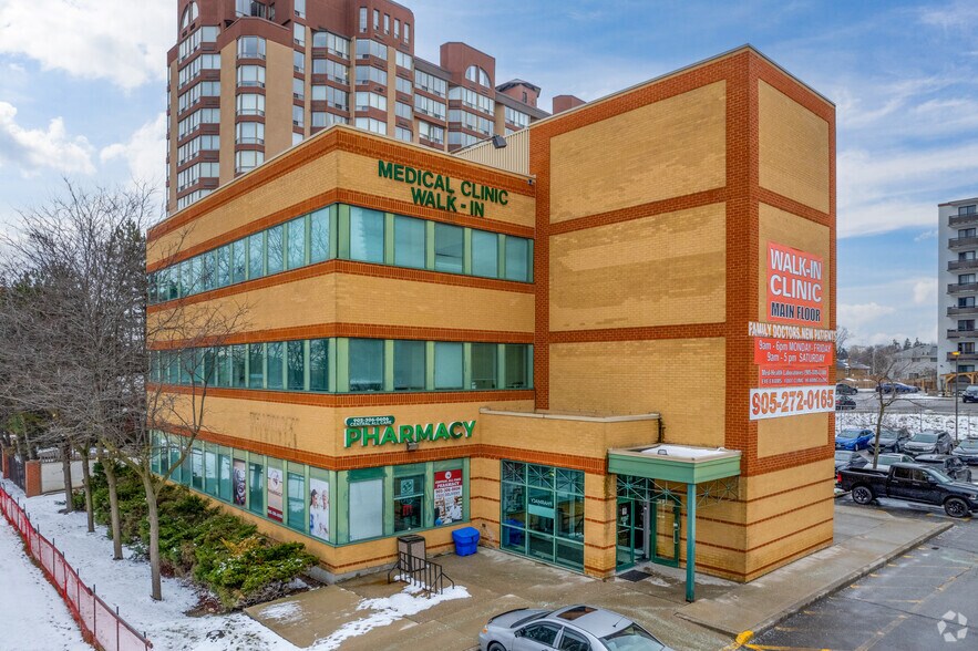 3420 Hurontario St, Mississauga, ON à louer - Photo principale - Image 1 de 4