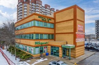 Plus de détails pour 3420 Hurontario St, Mississauga, ON - Médical à louer