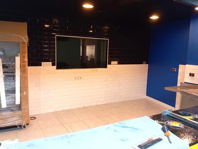 Retail in Mataró, Barcelona for lease - Interior Photo - Image 3 of 4