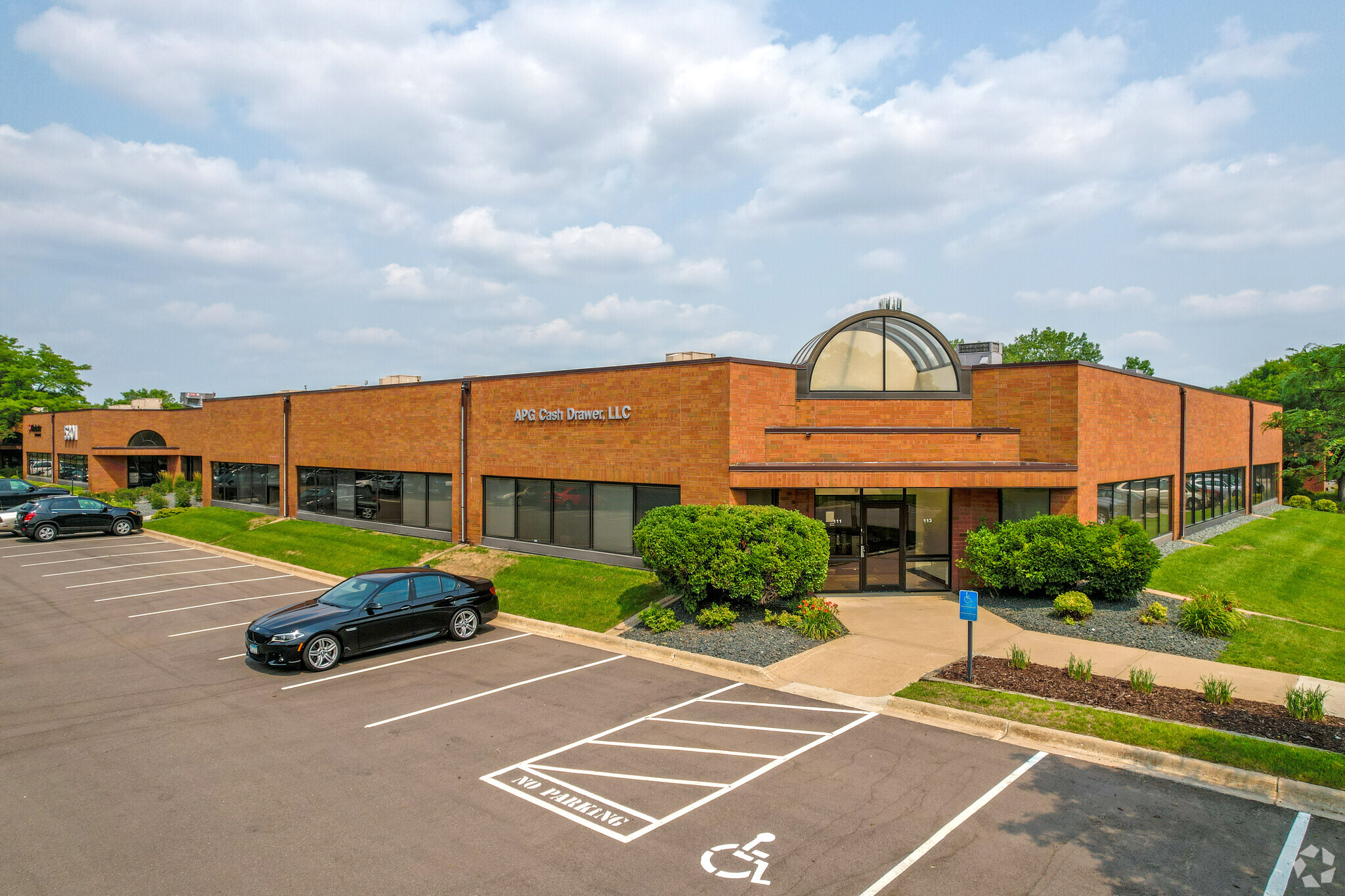 5301 E River Rd, Fridley, MN for lease Primary Photo- Image 1 of 7