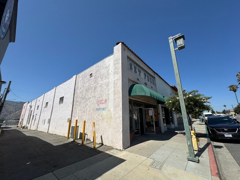 166 W Ramsey St, Banning, CA à vendre - Photo du bâtiment - Image 3 de 12