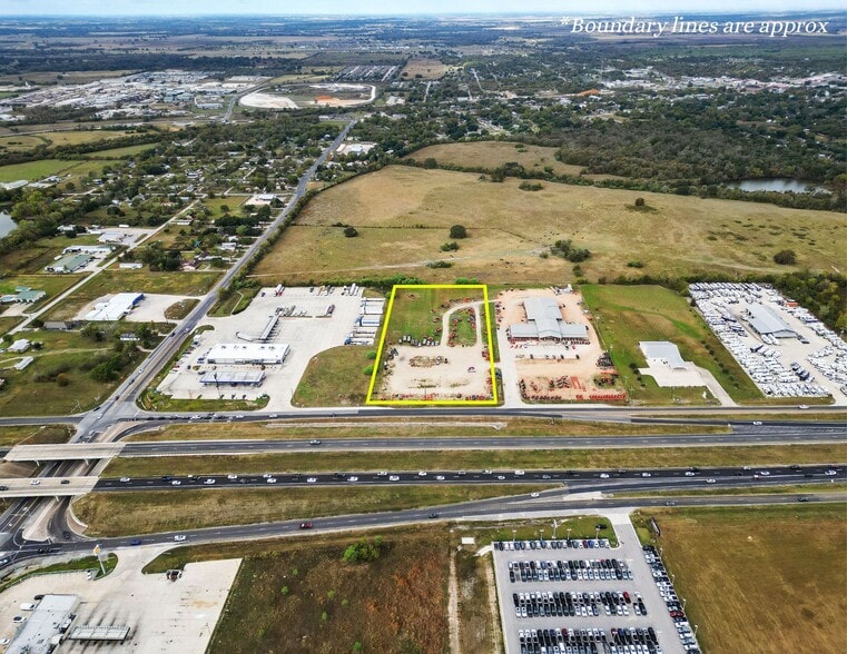 HWY6 Loop S, Navasota, TX à vendre - Photo du bâtiment - Image 2 de 4