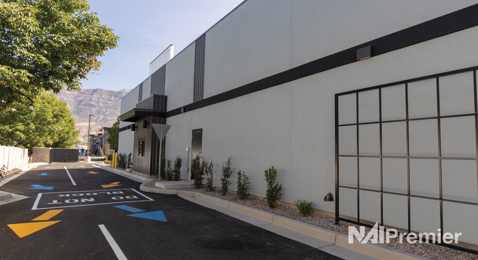 172 Pleasant Grove Blvd, Pleasant Grove, UT à vendre - Photo du bâtiment - Image 3 de 5