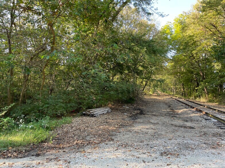 Chandler Rd, Liberty, MO à vendre - Photo du bâtiment - Image 2 de 16