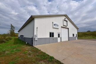 Plus de détails pour 710 10th St NE, Milaca, MN - Industriel à vendre