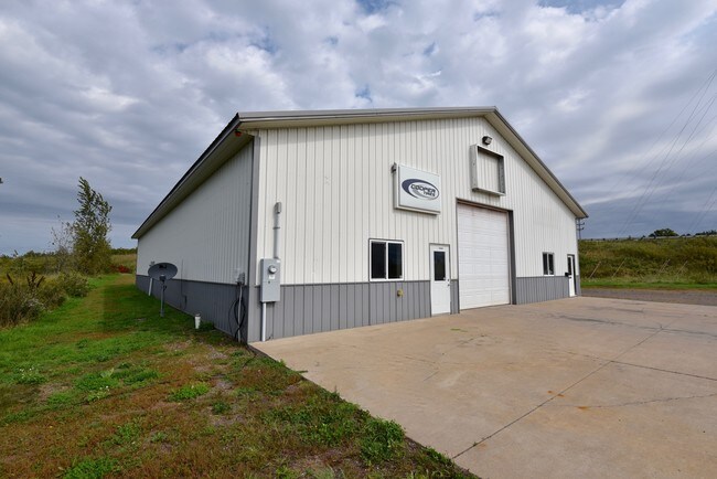 More details for 710 10th St NE, Milaca, MN - Industrial for Sale