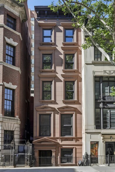 26 E 78th St, New York, NY à louer - Photo du bâtiment - Image 1 de 9