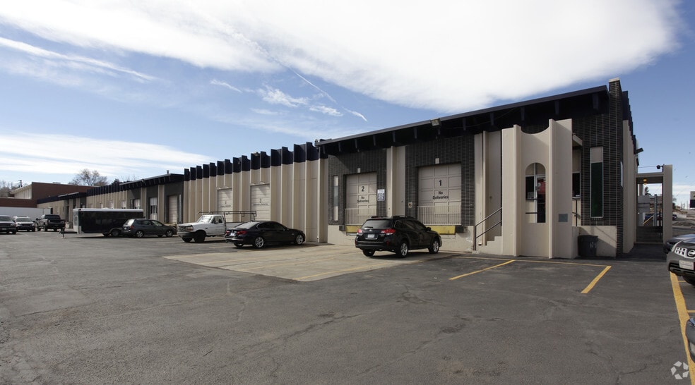 Two Industrial Asset Sale portfolio of 3 properties for sale on LoopNet.ca - Building Photo - Image 3 of 35