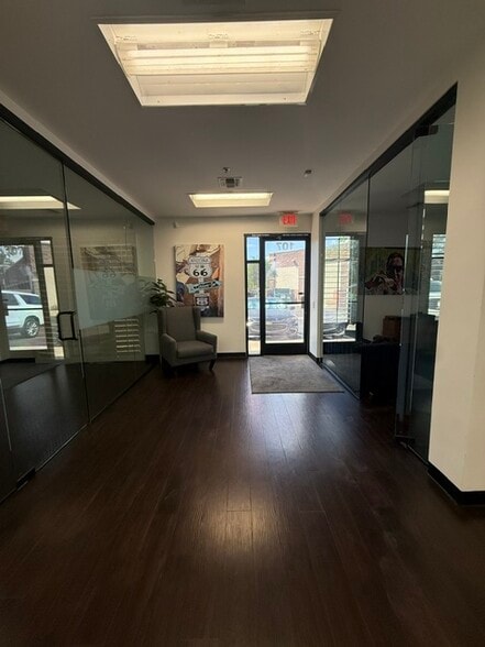 7517 S McClintock Dr, Tempe, AZ for lease - Building Photo - Image 2 of 24