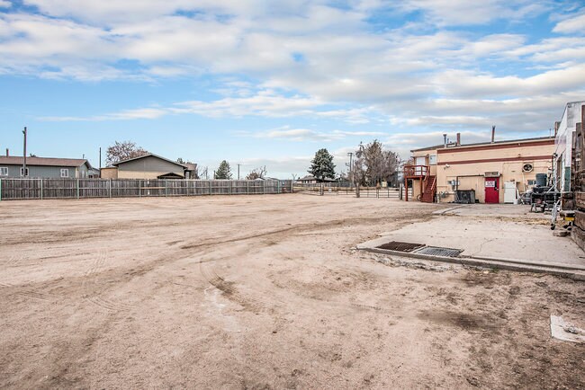 705 1st Ave, La Salle, CO à vendre - Photo du bâtiment - Image 3 de 12