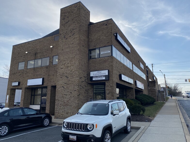 12450 Parklawn Dr, Rockville, MD for lease - Building Photo - Image 3 of 6