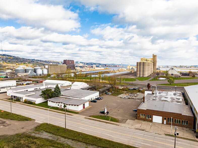 350 Garfield Ave, Duluth, MN à louer - Photo du bâtiment - Image 2 de 78