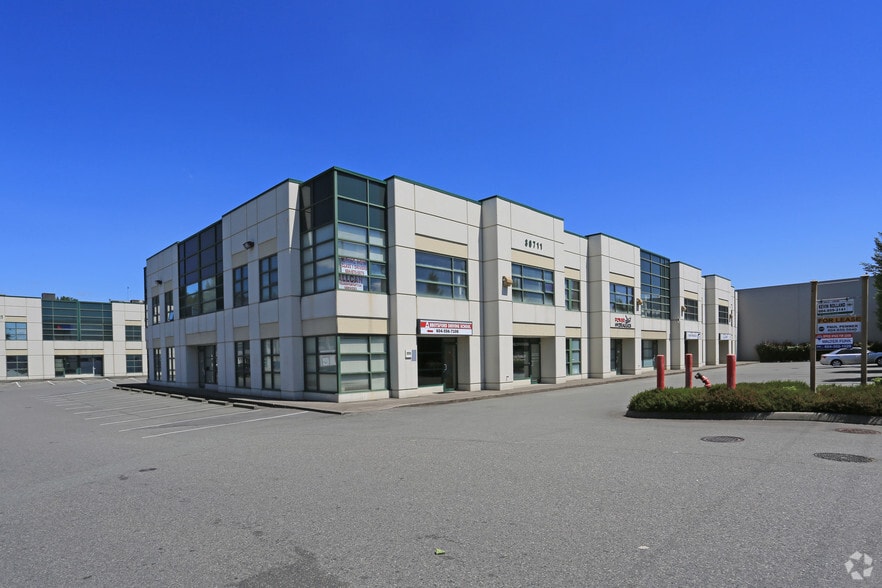 30711 Simpson Rd, Abbotsford, BC à louer - Photo du bâtiment - Image 3 de 7