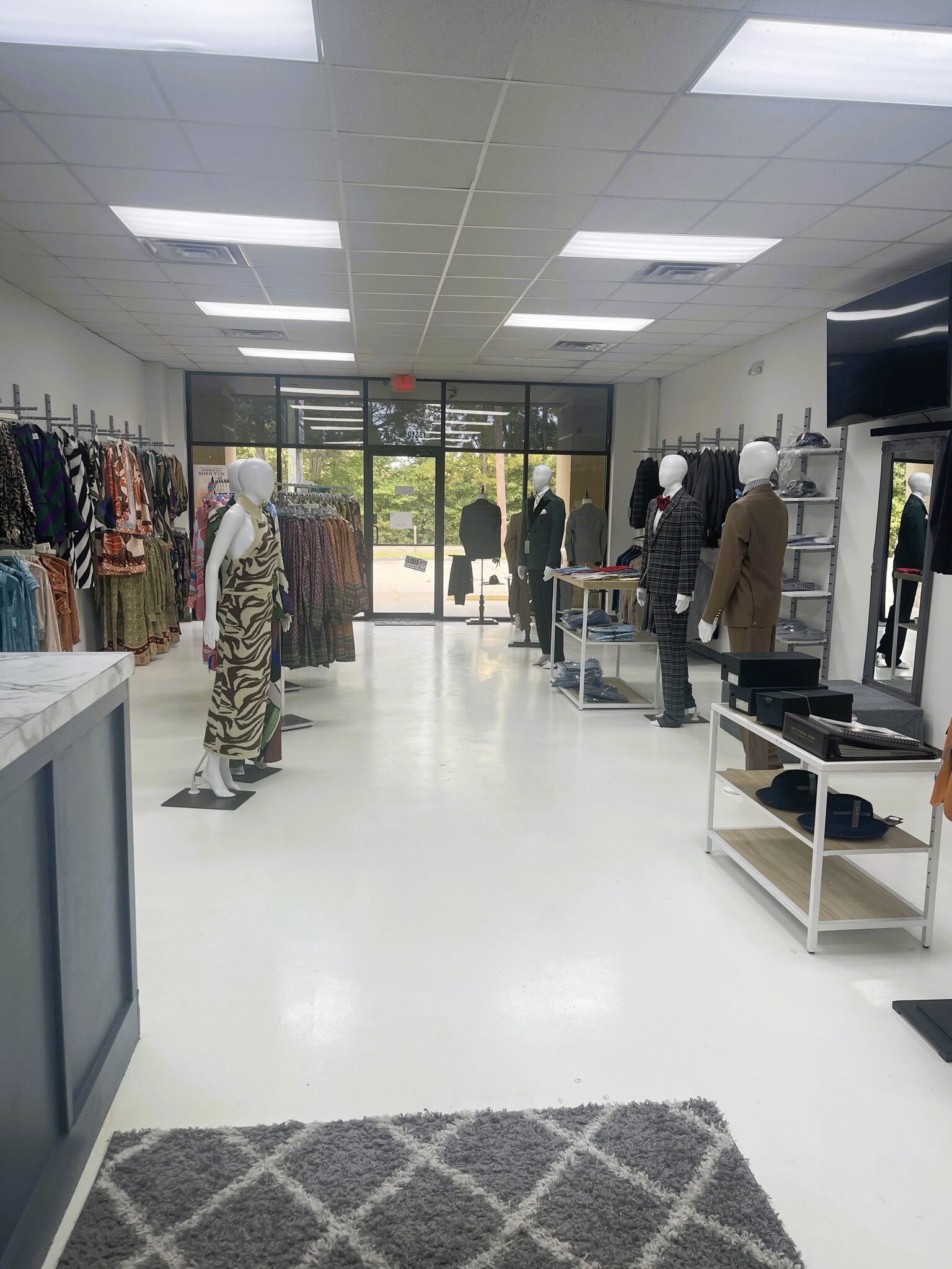 13510-13520 Perkins Rd, Baton Rouge, LA for lease Interior Photo- Image 1 of 14