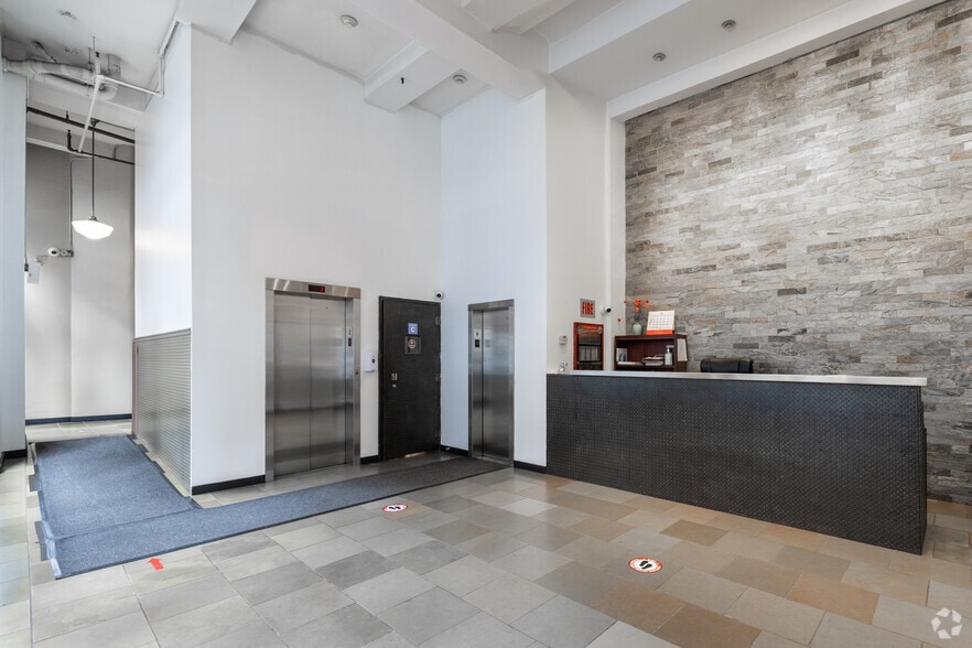 94-104 Lafayette St, New York, NY for lease - Lobby - Image 3 of 4
